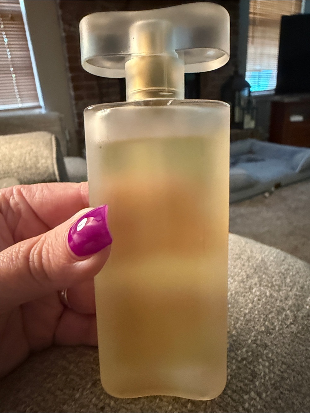 Discontinued Estée Lauder Pure White Linen - Picture 3 of 4